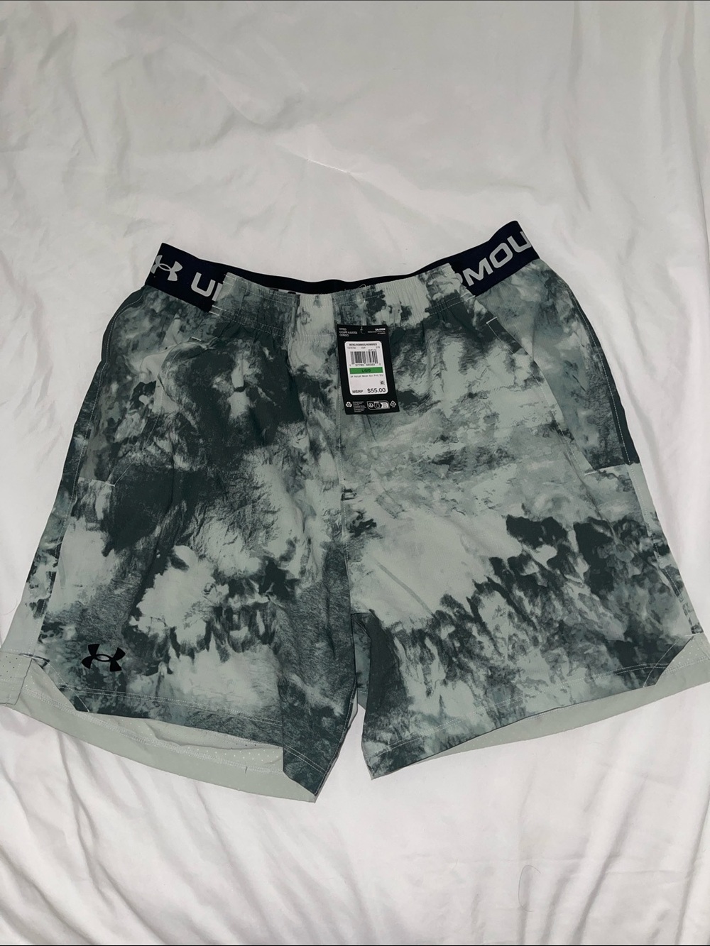 Under Armour Men's Gray/Black Tie-Dye Athletic Shorts
